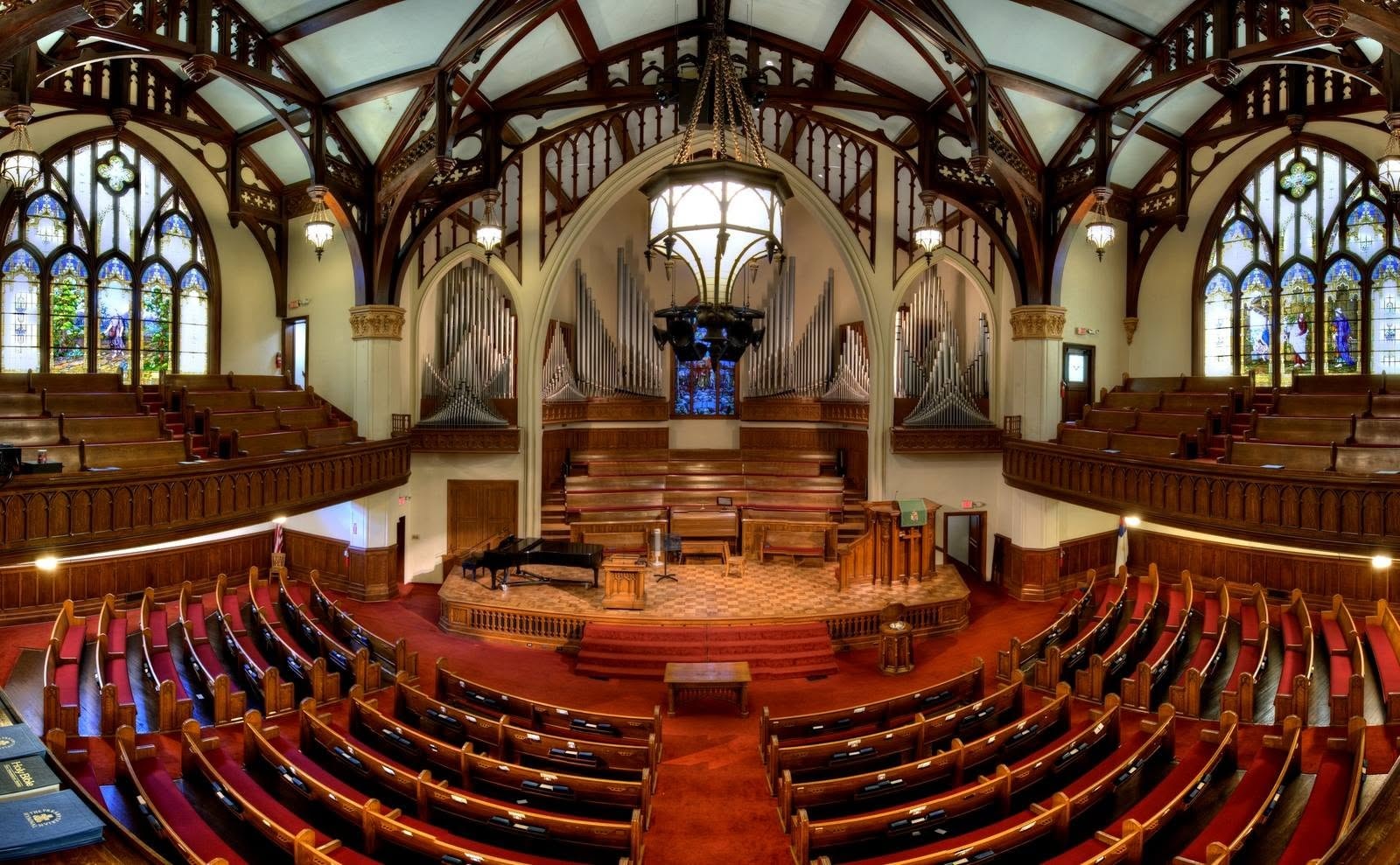 First Presbyterian Church grand organ and balcony